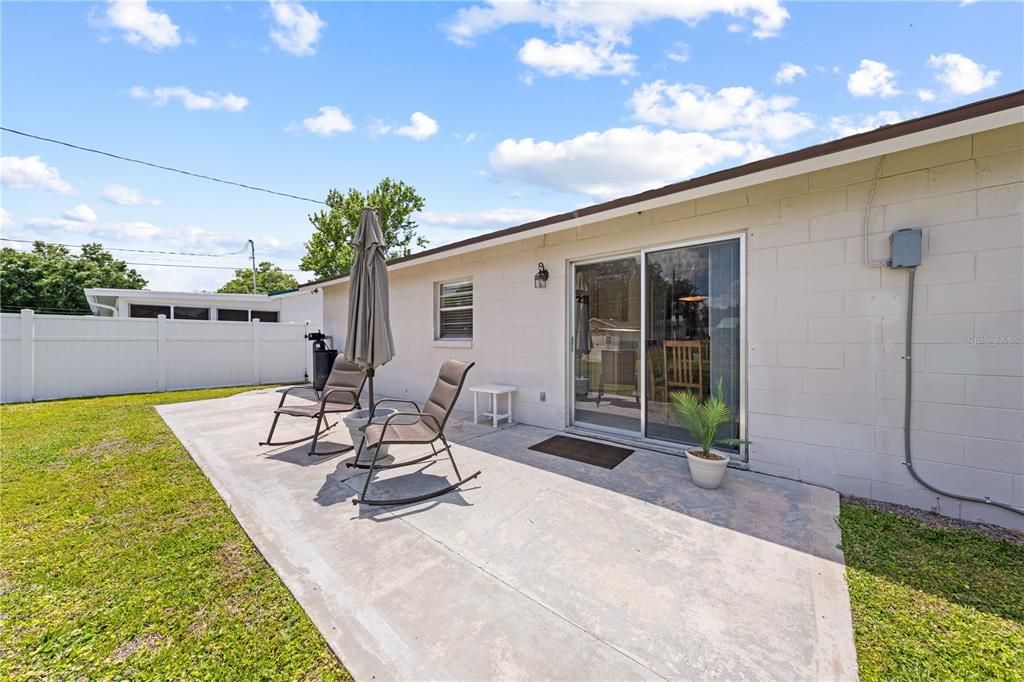 Active With Contract: $320,000 (3 beds, 2 baths, 1450 Square Feet)