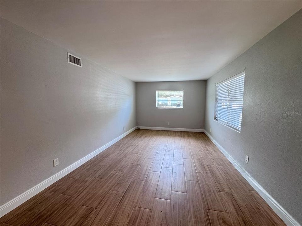 For Rent: $1,749 (3 beds, 1 baths, 1100 Square Feet)