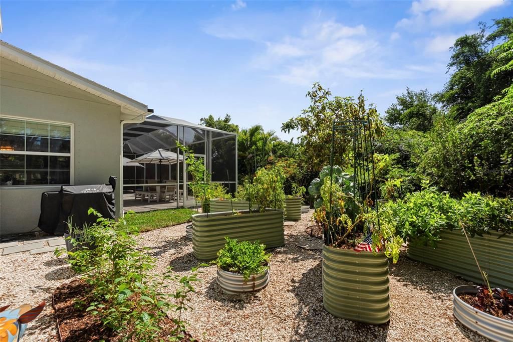 For Sale: $825,000 (4 beds, 3 baths, 2935 Square Feet)