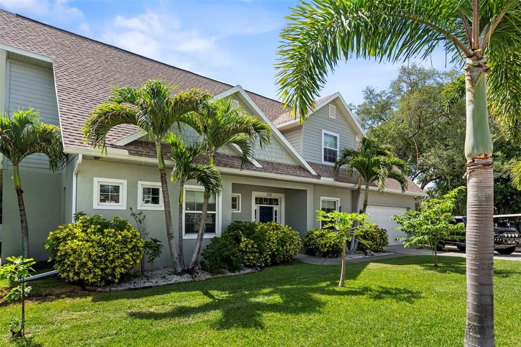 For Sale: $825,000 (4 beds, 3 baths, 2935 Square Feet)
