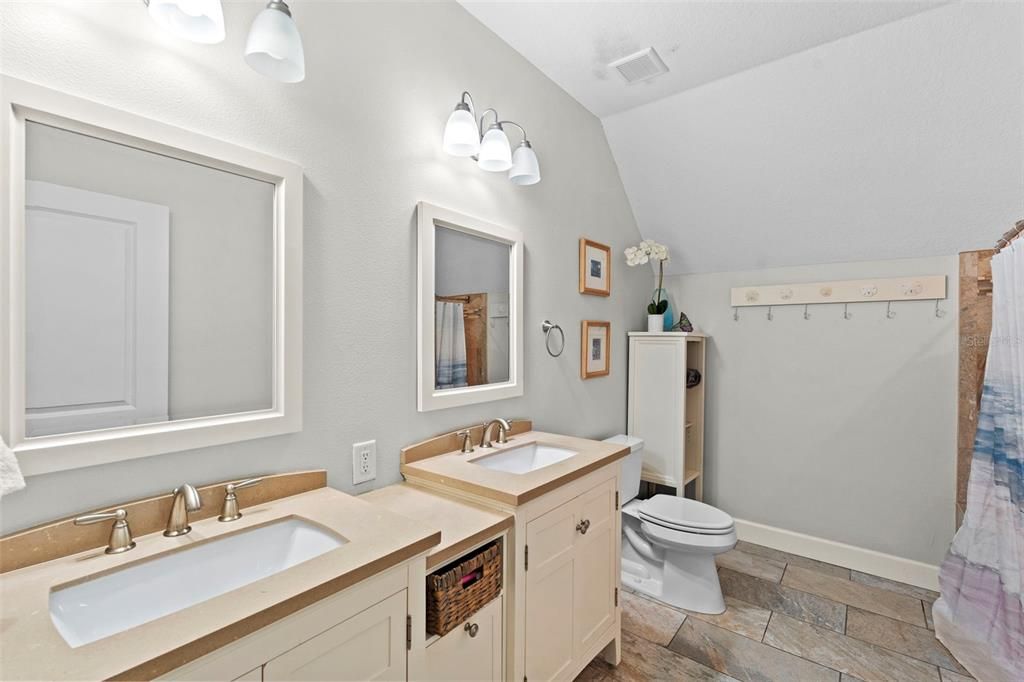 For Sale: $825,000 (4 beds, 3 baths, 2935 Square Feet)