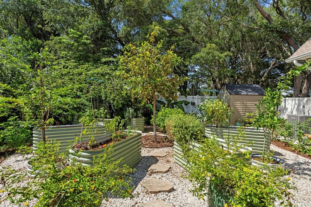 For Sale: $825,000 (4 beds, 3 baths, 2935 Square Feet)