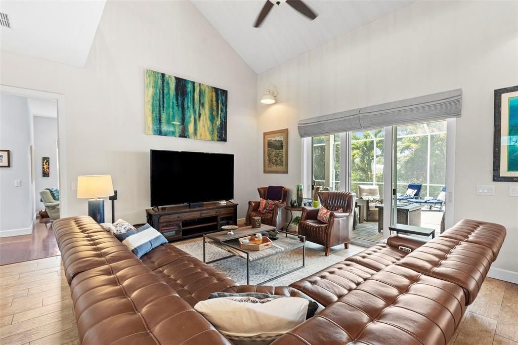For Sale: $825,000 (4 beds, 3 baths, 2935 Square Feet)