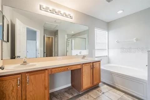 For Sale: $385,000 (3 beds, 2 baths, 1704 Square Feet)