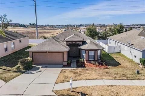For Sale: $385,000 (3 beds, 2 baths, 1704 Square Feet)