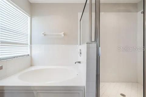 For Sale: $385,000 (3 beds, 2 baths, 1704 Square Feet)