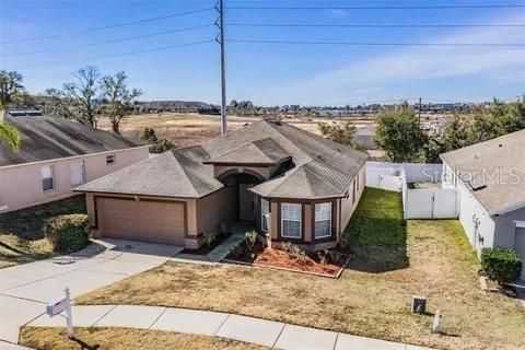 For Sale: $385,000 (3 beds, 2 baths, 1704 Square Feet)