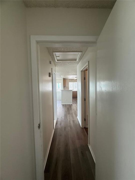 For Rent: $1,600 (2 beds, 1 baths, 924 Square Feet)