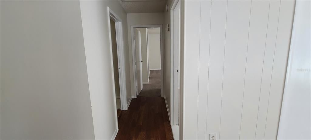 For Rent: $1,600 (2 beds, 1 baths, 924 Square Feet)