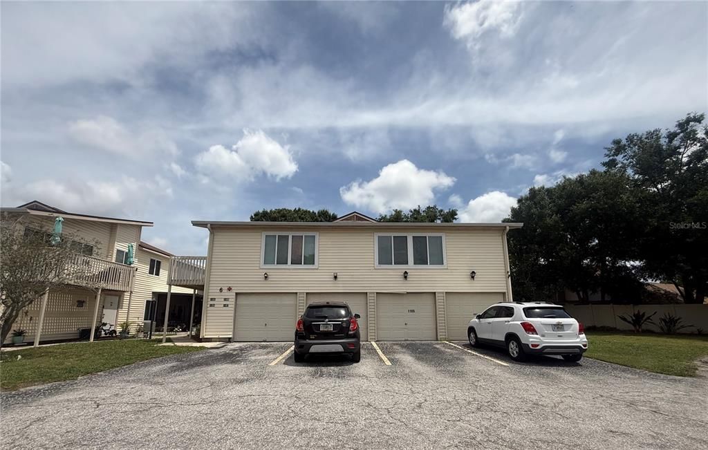 For Rent: $1,600 (2 beds, 1 baths, 924 Square Feet)