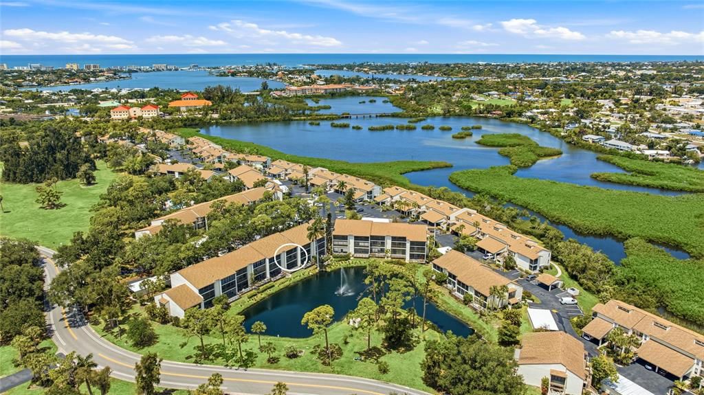 For Sale: $240,000 (2 beds, 2 baths, 1013 Square Feet)