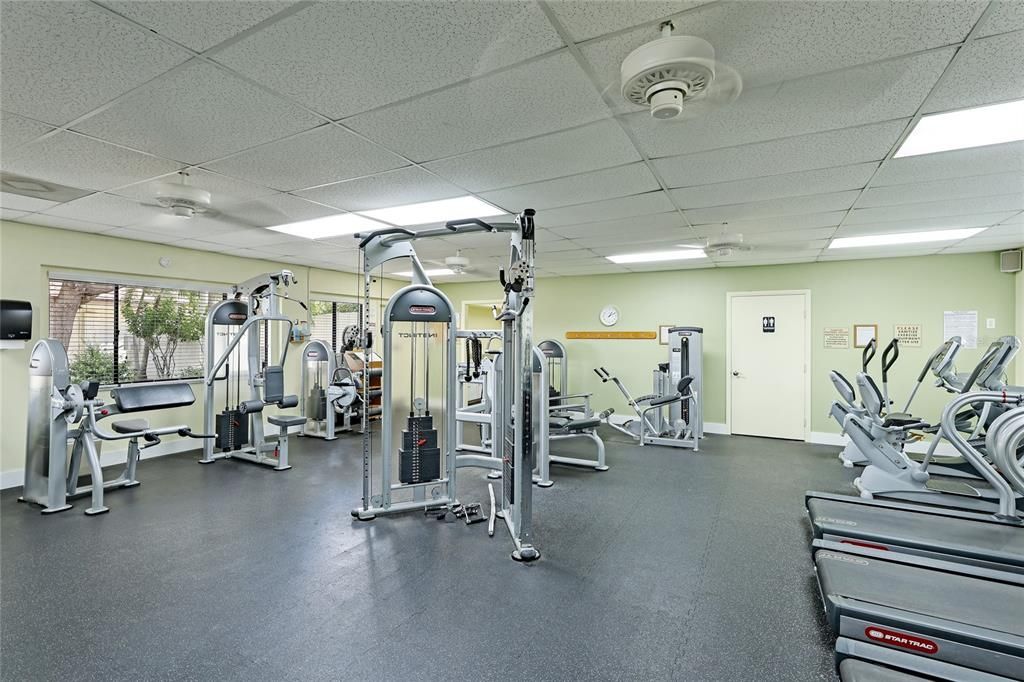 For Sale: $240,000 (2 beds, 2 baths, 1013 Square Feet)