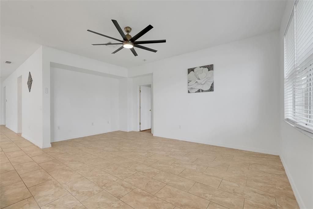 For Sale: $390,000 (4 beds, 2 baths, 1960 Square Feet)