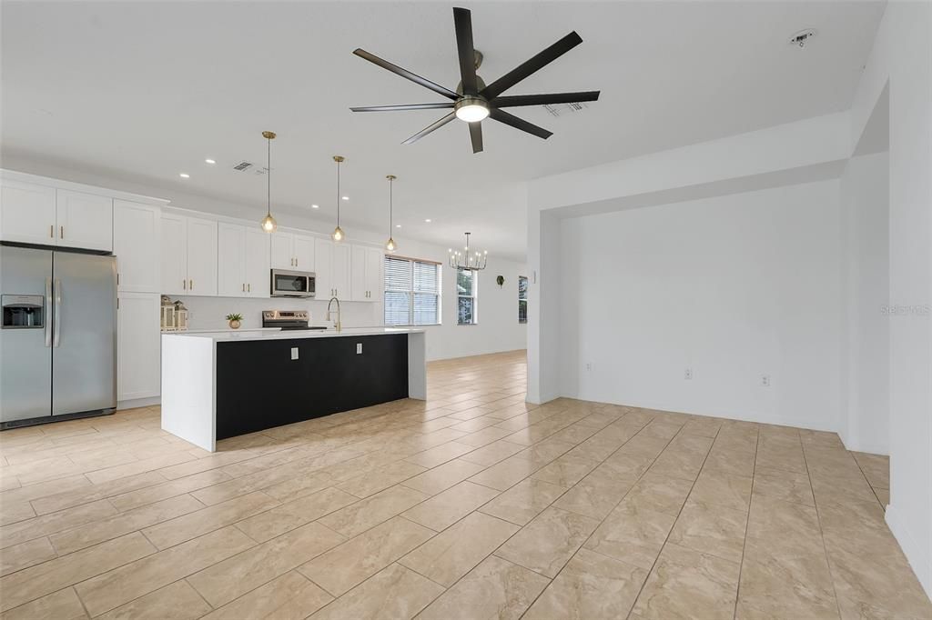 For Sale: $390,000 (4 beds, 2 baths, 1960 Square Feet)