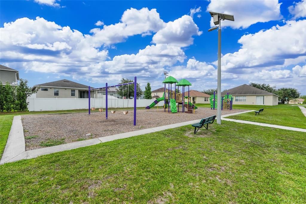 For Sale: $390,000 (4 beds, 2 baths, 1960 Square Feet)