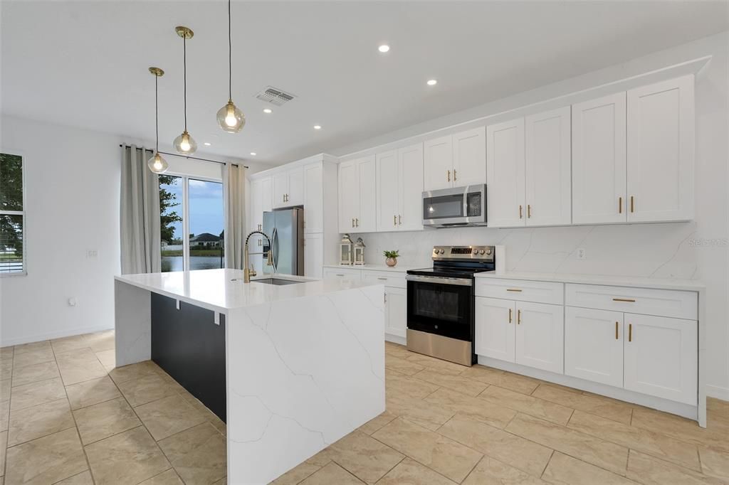 For Sale: $390,000 (4 beds, 2 baths, 1960 Square Feet)