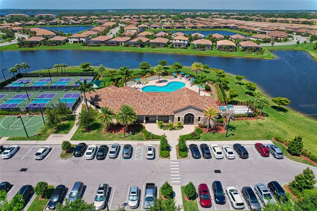 En Venta: $499,900 (4 camas, 3 baños, 2006 Pies cuadrados)