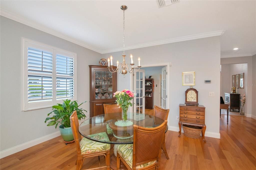 En Venta: $499,900 (4 camas, 3 baños, 2006 Pies cuadrados)