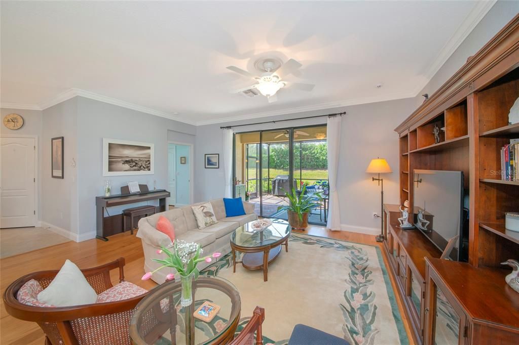 En Venta: $499,900 (4 camas, 3 baños, 2006 Pies cuadrados)