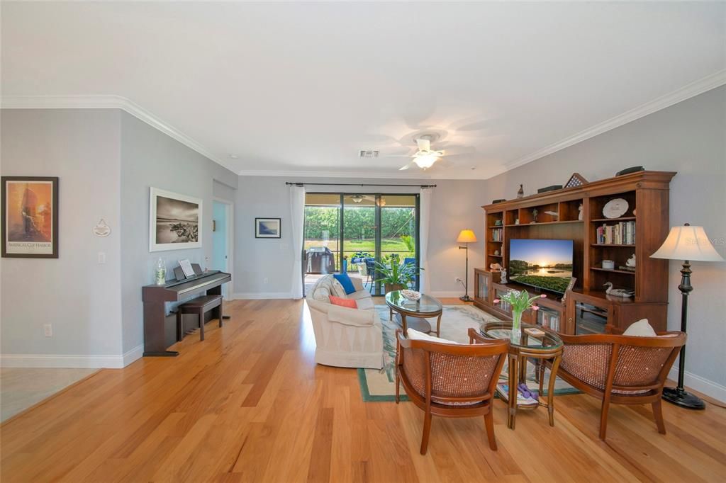 En Venta: $499,900 (4 camas, 3 baños, 2006 Pies cuadrados)