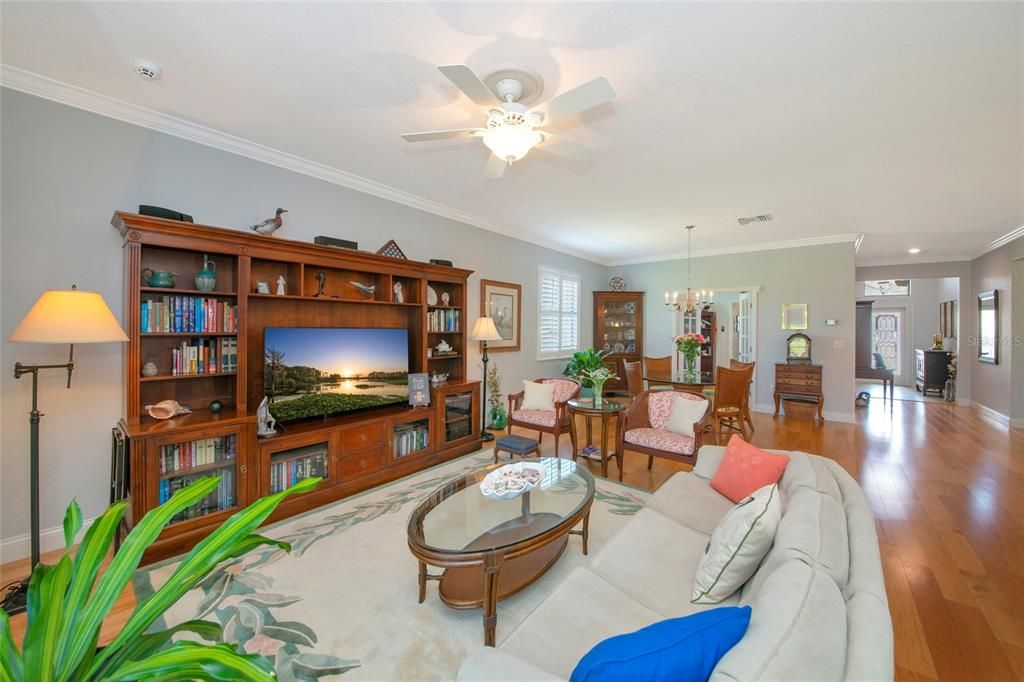 En Venta: $499,900 (4 camas, 3 baños, 2006 Pies cuadrados)