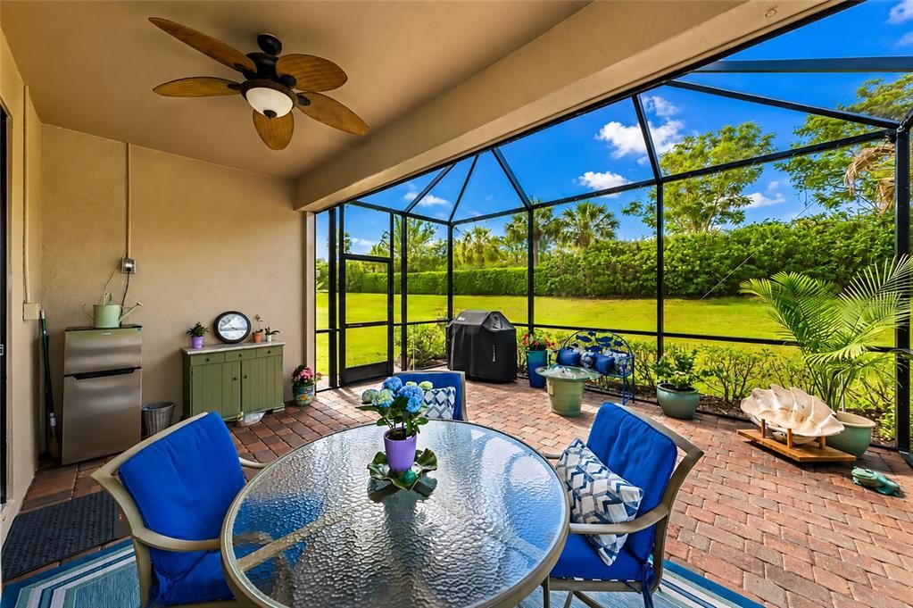 En Venta: $499,900 (4 camas, 3 baños, 2006 Pies cuadrados)