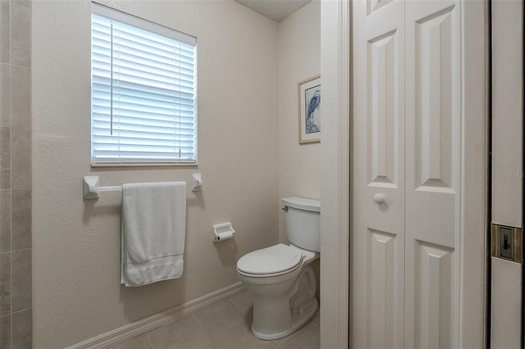 Activo con contrato: $294,999 (3 camas, 2 baños, 1806 Pies cuadrados)