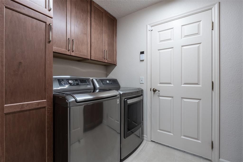 Activo con contrato: $294,999 (3 camas, 2 baños, 1806 Pies cuadrados)