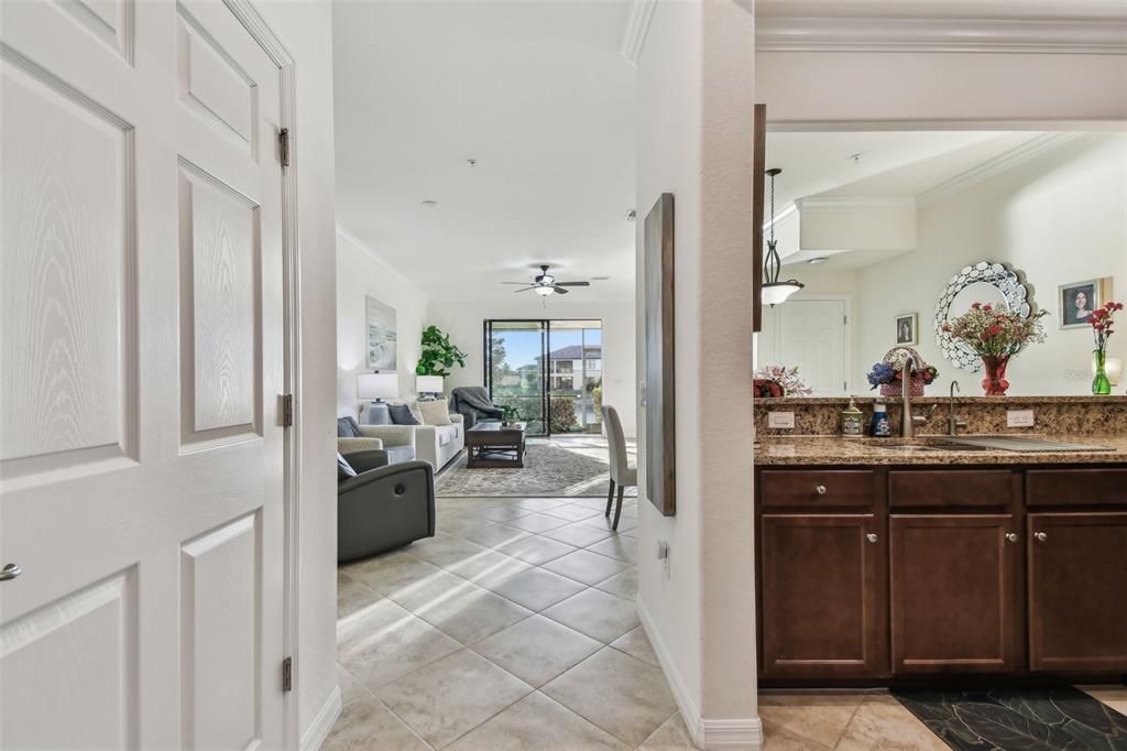 For Sale: $289,000 (3 beds, 2 baths, 1949 Square Feet)