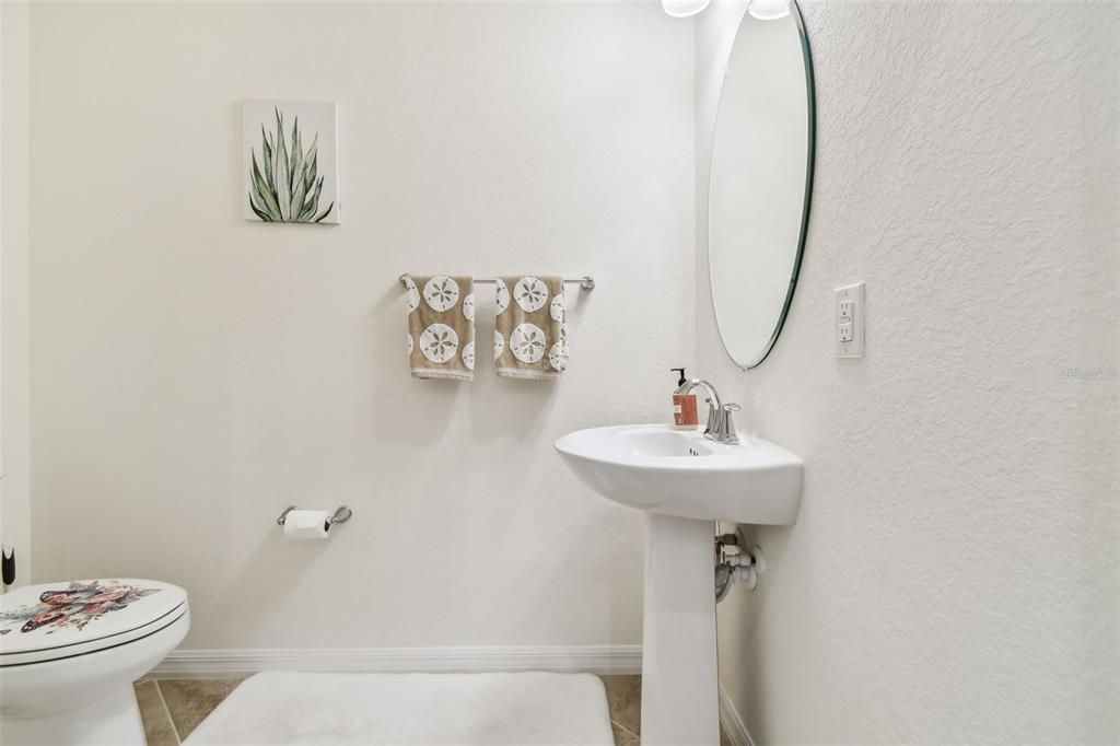 For Sale: $289,000 (3 beds, 2 baths, 1949 Square Feet)