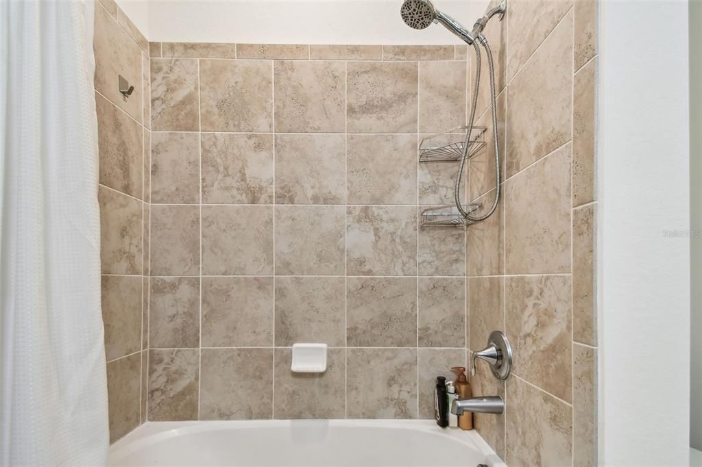 For Sale: $289,000 (3 beds, 2 baths, 1949 Square Feet)