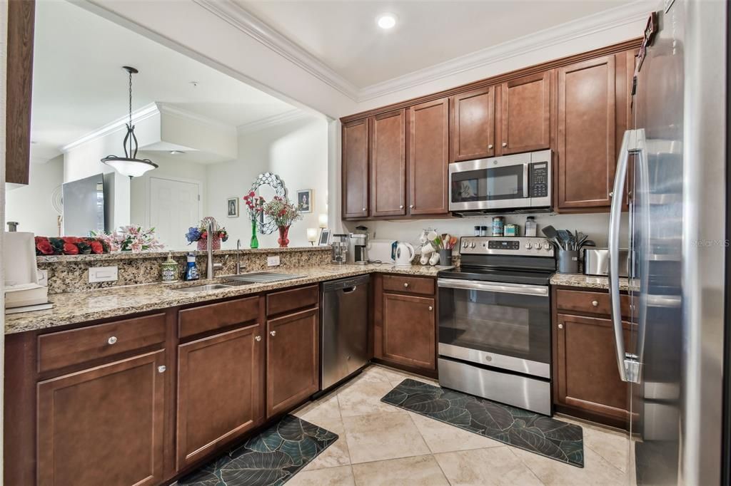 For Sale: $289,000 (3 beds, 2 baths, 1949 Square Feet)