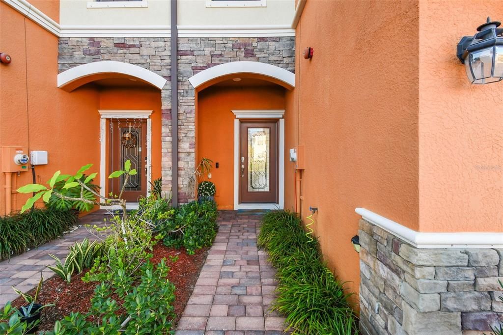 For Sale: $289,000 (3 beds, 2 baths, 1949 Square Feet)