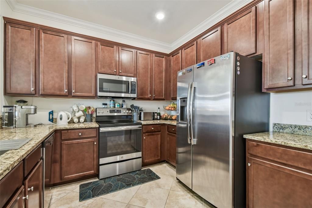 For Sale: $289,000 (3 beds, 2 baths, 1949 Square Feet)