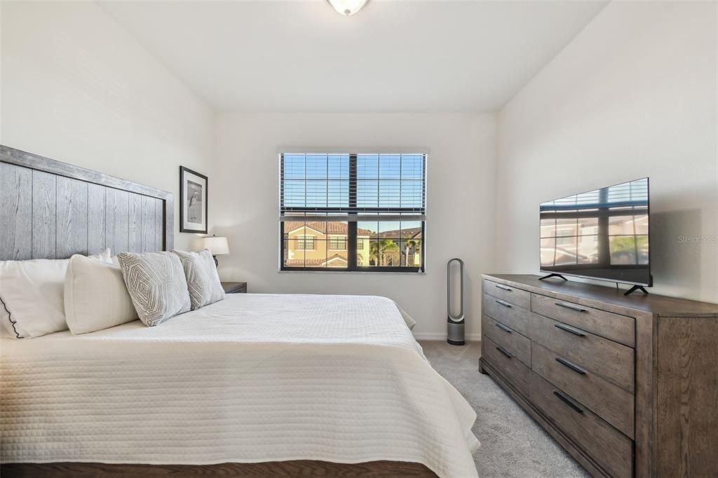 For Sale: $289,000 (3 beds, 2 baths, 1949 Square Feet)