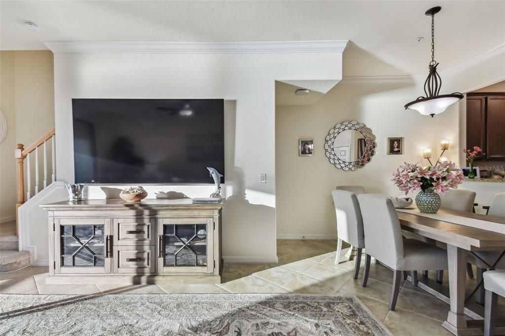 For Sale: $289,000 (3 beds, 2 baths, 1949 Square Feet)
