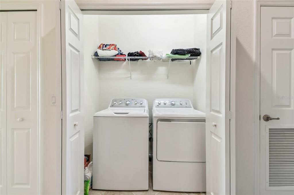 For Sale: $289,000 (3 beds, 2 baths, 1949 Square Feet)