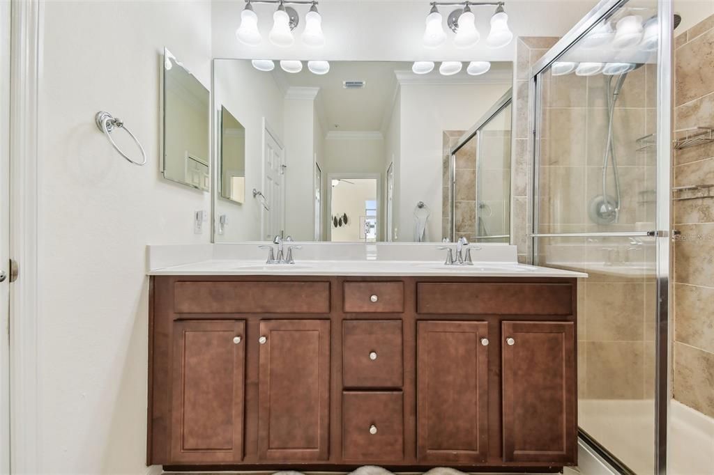 For Sale: $289,000 (3 beds, 2 baths, 1949 Square Feet)