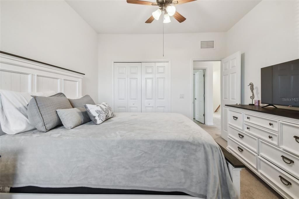 For Sale: $289,000 (3 beds, 2 baths, 1949 Square Feet)