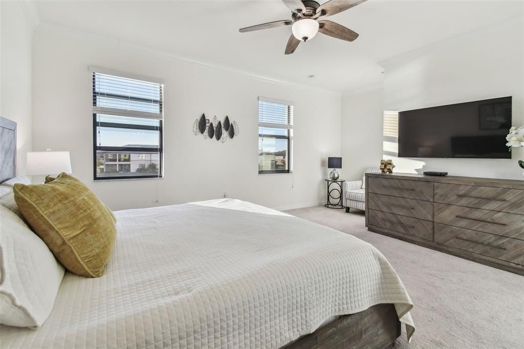 For Sale: $289,000 (3 beds, 2 baths, 1949 Square Feet)