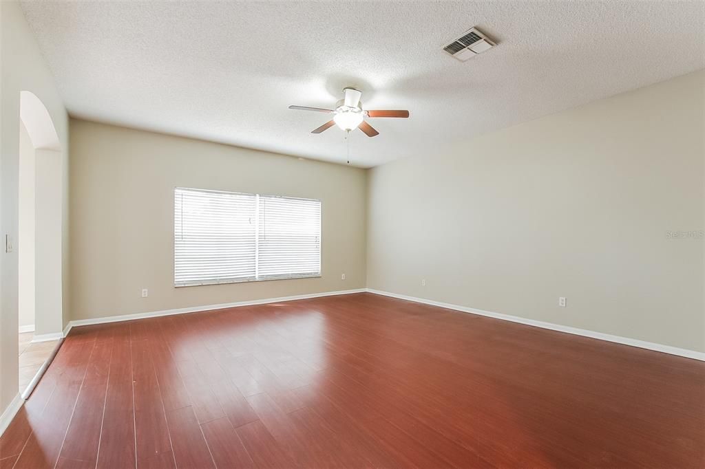 Active With Contract: $420,000 (5 beds, 3 baths, 2513 Square Feet)