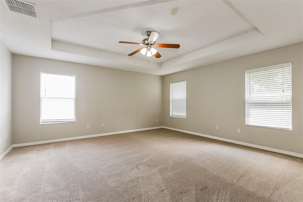 Active With Contract: $420,000 (5 beds, 3 baths, 2513 Square Feet)