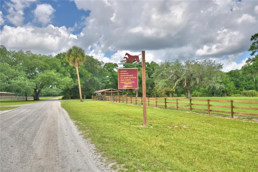 For Sale: $599,000 (3 beds, 3 baths, 1633 Square Feet)