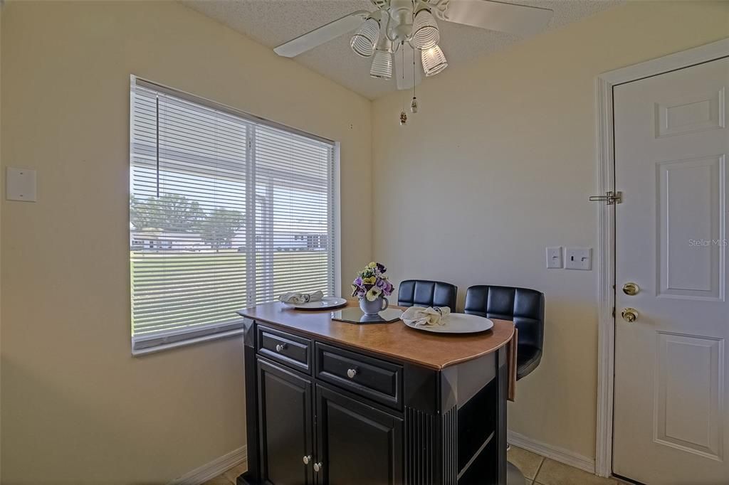 Active With Contract: $223,900 (2 beds, 2 baths, 1144 Square Feet)