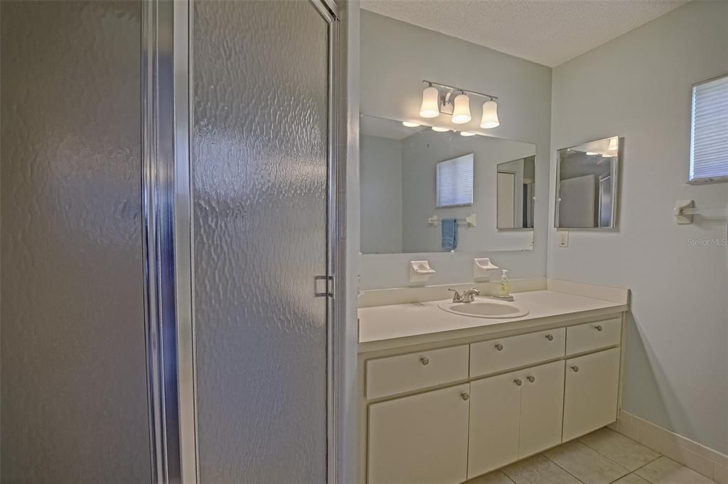 Active With Contract: $223,900 (2 beds, 2 baths, 1144 Square Feet)