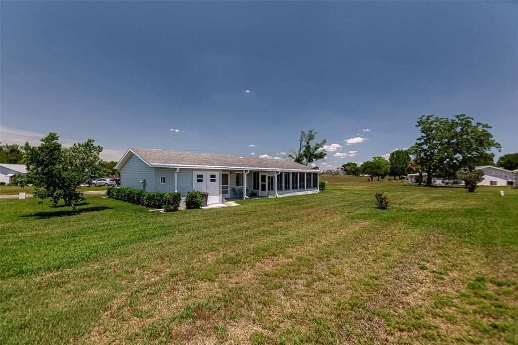Active With Contract: $223,900 (2 beds, 2 baths, 1144 Square Feet)
