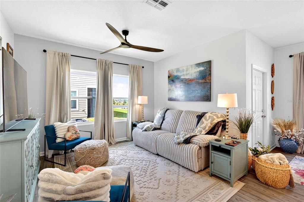 For Sale: $247,000 (3 beds, 2 baths, 1828 Square Feet)