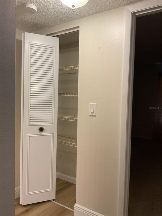 For Sale: $183,900 (2 beds, 2 baths, 1104 Square Feet)