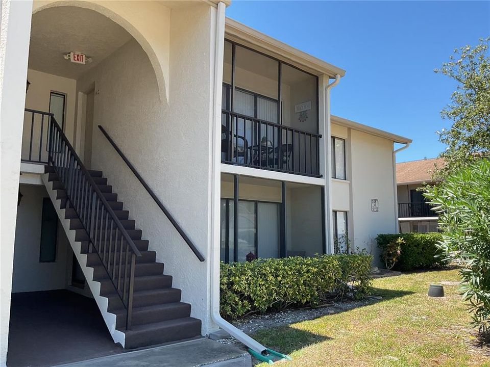 For Sale: $183,900 (2 beds, 2 baths, 1104 Square Feet)