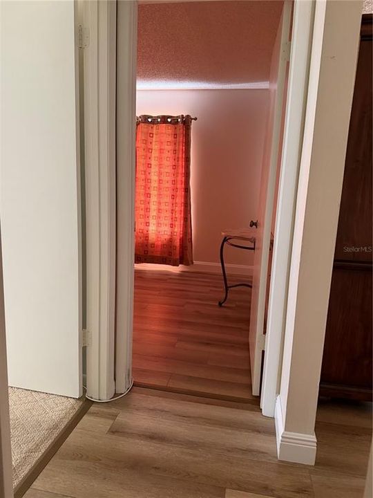 For Sale: $183,900 (2 beds, 2 baths, 1104 Square Feet)